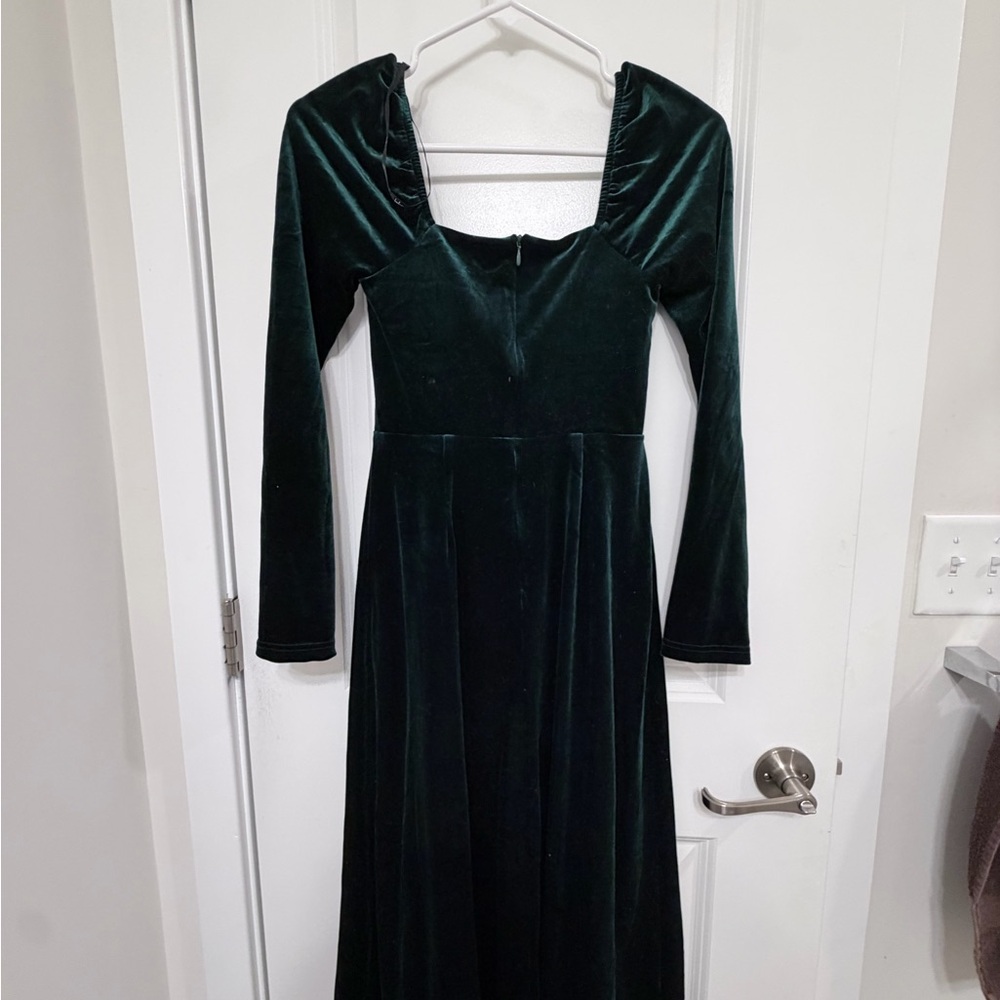 Lulu's Luxurious Dark Green Velvet Long Sleeve Dress